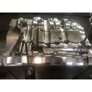 Molde de fundición a presión para automóviles.